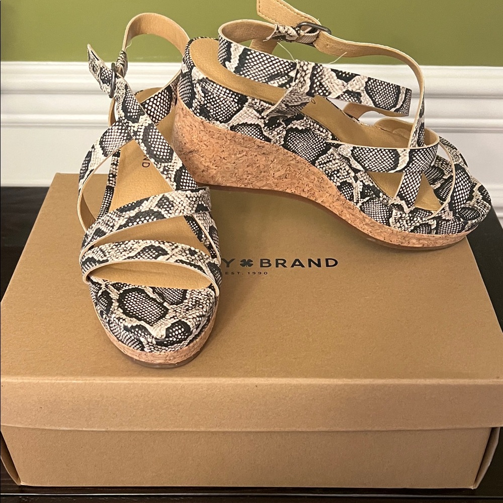 Lucky Brand Black and Cream Snake Wedges with box